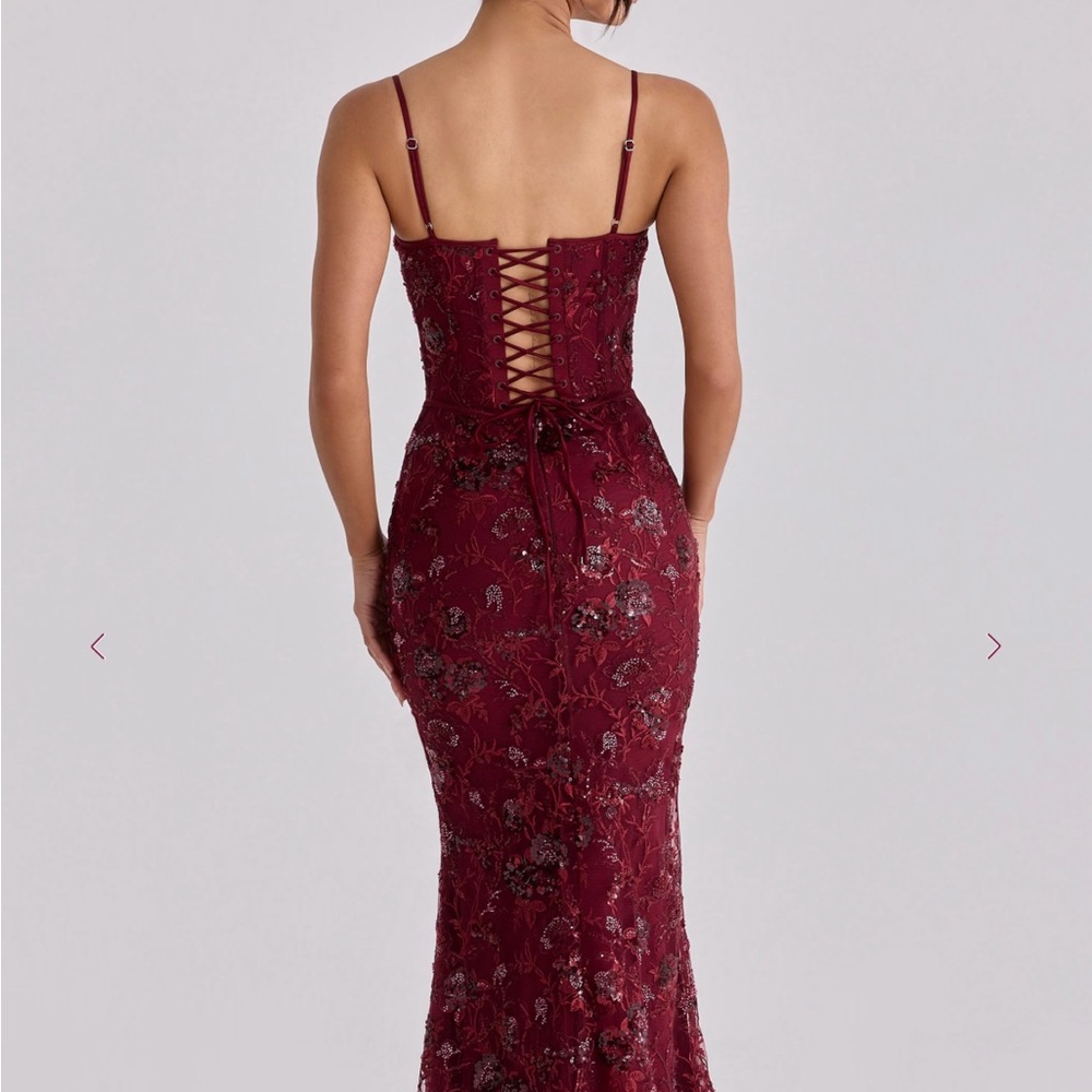 Naima - Elegant Burgundy Evening Gown